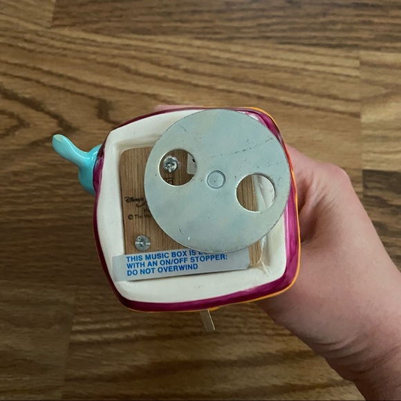 Vintage Jasmine music box - Picture 3 of 3